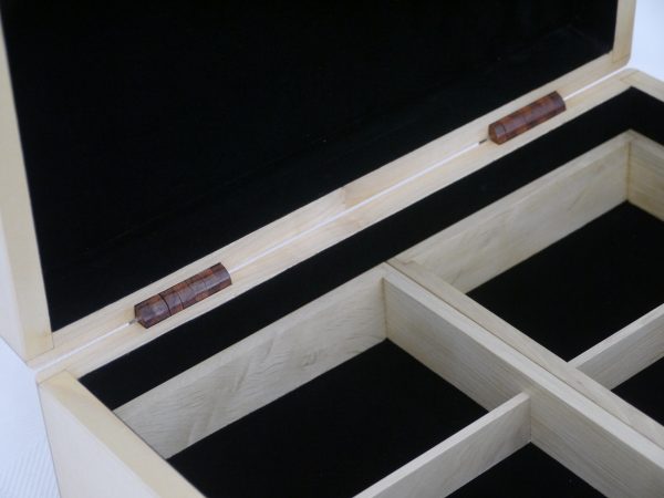 Rosewood and Maple Luxury Jewellery Box - Image 5
