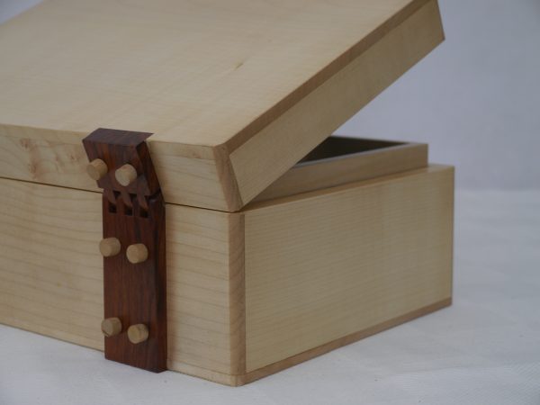 Rosewood and Maple Luxury Jewellery Box - Image 7