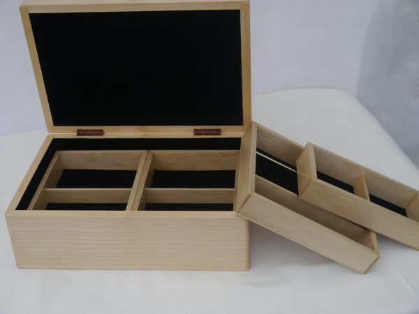 Rosewood and Maple Luxury Jewellery Box - Image 11