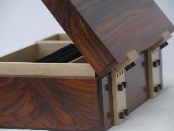 Solid Rosewood and Maple Luxury Jewellery Box 12in - Image 4