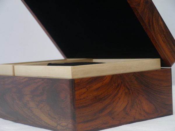 Solid Rosewood and Maple Luxury Jewellery Box 12in - Image 6