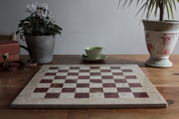 Solid Marble Red and Fawn Heavy SQUARE Chess Board - Image 5