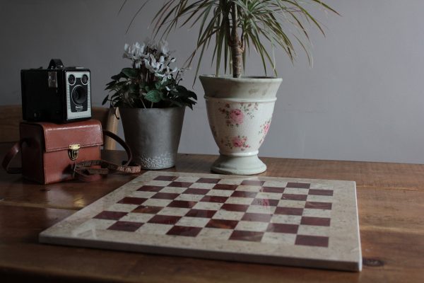 Solid Marble Red and Fawn Heavy SQUARE Chess Board - Image 6
