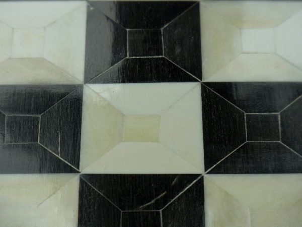 Superb BONE Chess Board - Black and White 1.9 inch Squares - Image 3