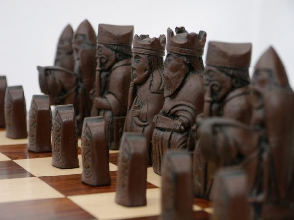 Berkeley Chess - Isle of Lewis Chess Set - Ivory and Brown - Image 3