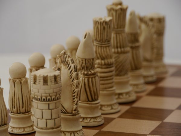 Berkeley Chess Ltd - Victorian Chess Set - Ivory and Brown - Image 9