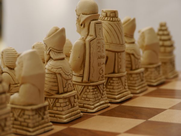 Berkeley Chess Ltd - Egyptian Chess Set - Ivory and Brown - Image 9