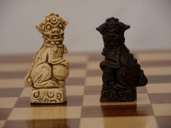 Berkeley Chess Ltd - Mandarin Chess Set - Ivory and Brown - Image 3
