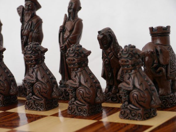 Berkeley Chess Ltd - Mandarin Chess Set - Ivory and Brown - Image 6