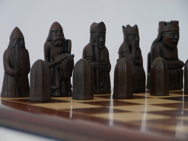 Berkeley Chess Ltd - Isle of Lewis Chess Set - Ivory and Brown - Image 5