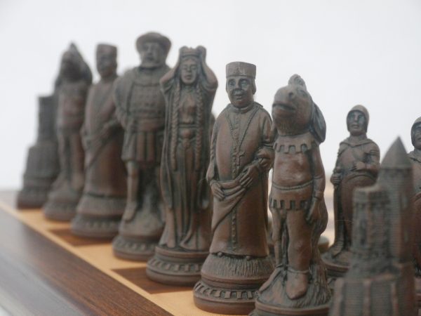 Berkeley Chess Ltd - Shakespeare - Ivory and Brown