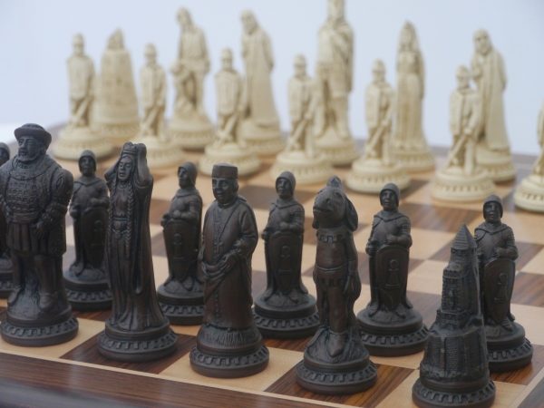 Berkeley Chess Ltd - Shakespeare - Ivory and Brown - Image 6