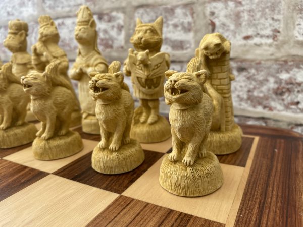 Berkeley Chess Ltd - Cats and Dogs - BROWN - Image 5
