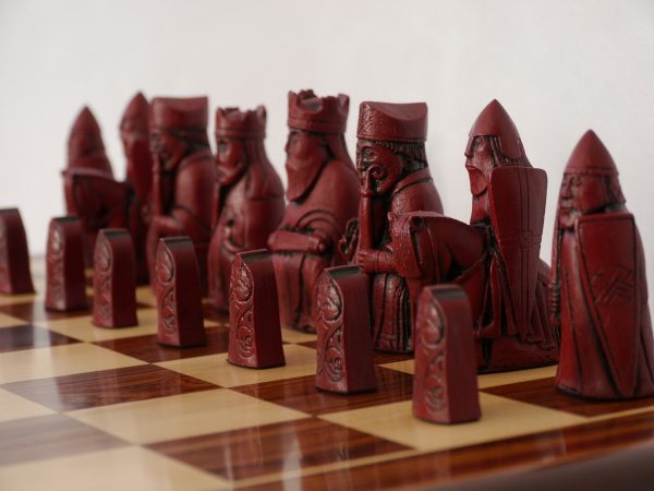 Berkeley Chess Ltd - Isle of Lewis Chess Set - Ivory and Red - Image 4