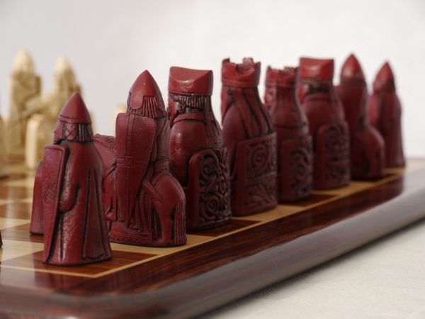 Berkeley Chess Ltd - Isle of Lewis Chess Set - Ivory and Red - Image 8