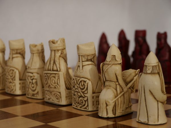 Berkeley Chess Ltd - Isle of Lewis Chess Set - Ivory and Red - Image 9