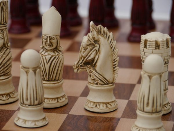 Berkeley Chess Ltd - Victorian Chess Set - Ivory and Red - Image 5