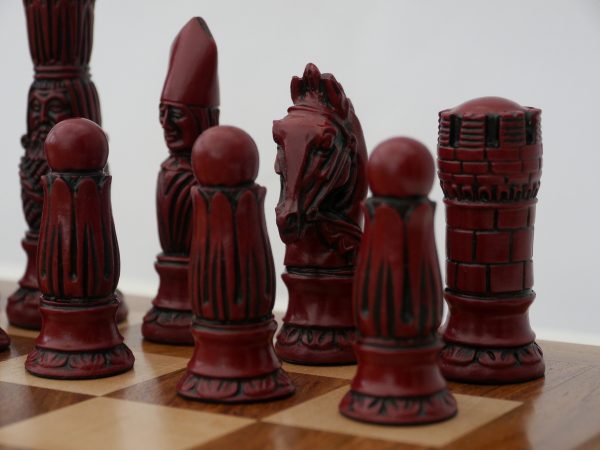 Berkeley Chess Ltd - Victorian Chess Set - Ivory and Red - Image 7