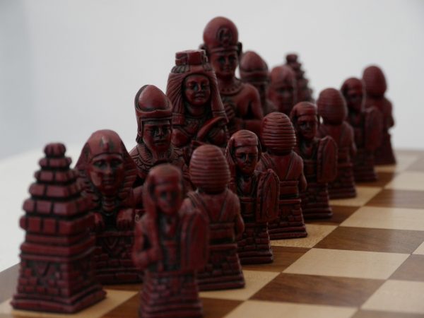 Berkeley Chess Ltd - Egyptian Chess Set - Ivory and Red - Image 10