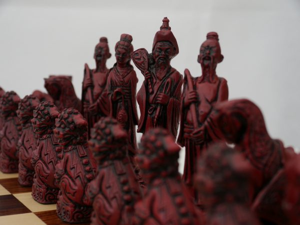 Berkeley Chess Ltd - Mandarin Chess Set - Ivory and Red