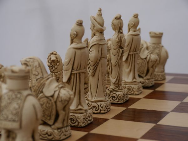 Berkeley Chess Ltd - Mandarin Chess Set - Ivory and Red - Image 6