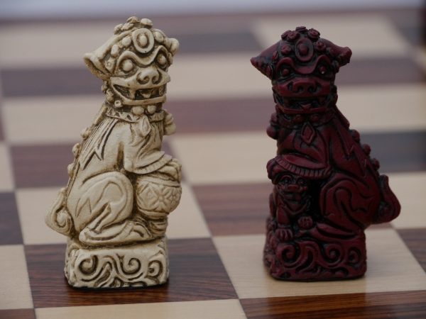 Berkeley Chess Ltd - Mandarin Chess Set - Ivory and Red - Image 8