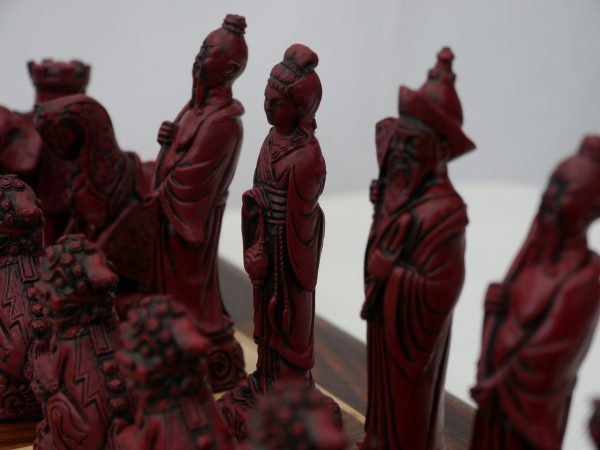 Berkeley Chess Ltd - Mandarin Chess Set - Ivory and Red - Image 9