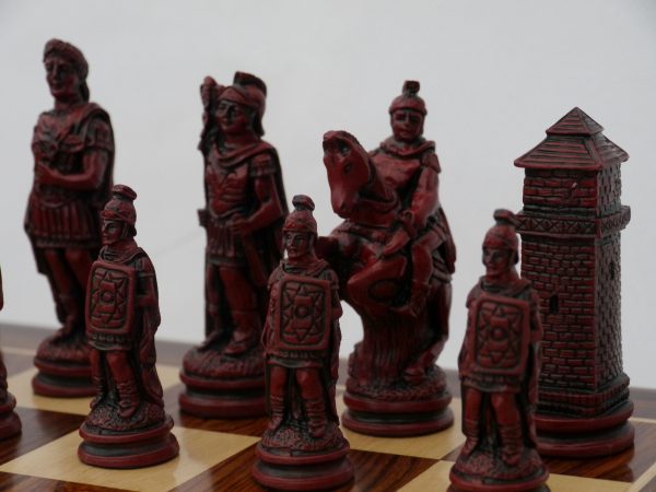 Berkeley Chess Ltd - Roman - Ivory and Red - Image 4