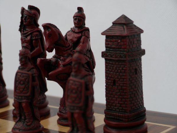 Berkeley Chess Ltd - Roman - Ivory and Red - Image 5