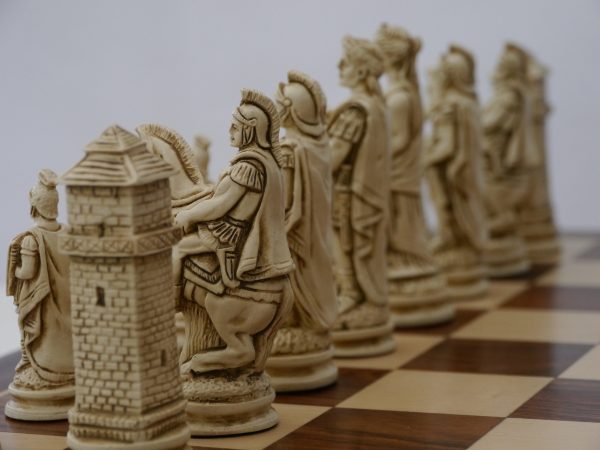 Berkeley Chess Ltd - Roman - Ivory and Red - Image 9
