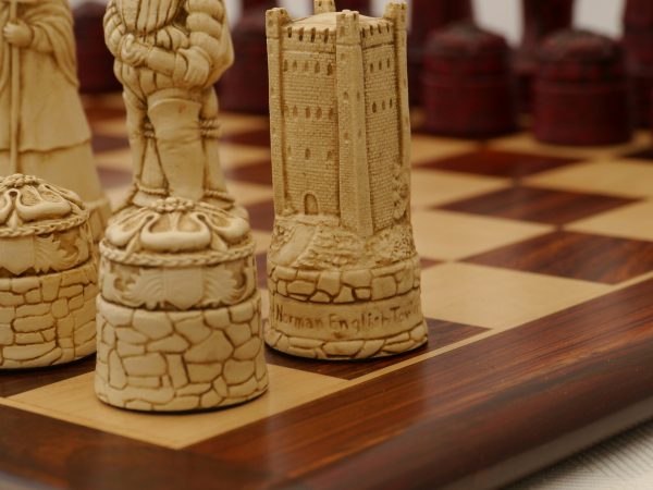Berkeley Chess Ltd - English Chess Set - Ivory and Red - Image 2