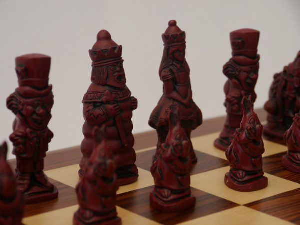Berkeley Chess Ltd - Alice in Wonderland Chess Set - Ivory and Red - Image 2