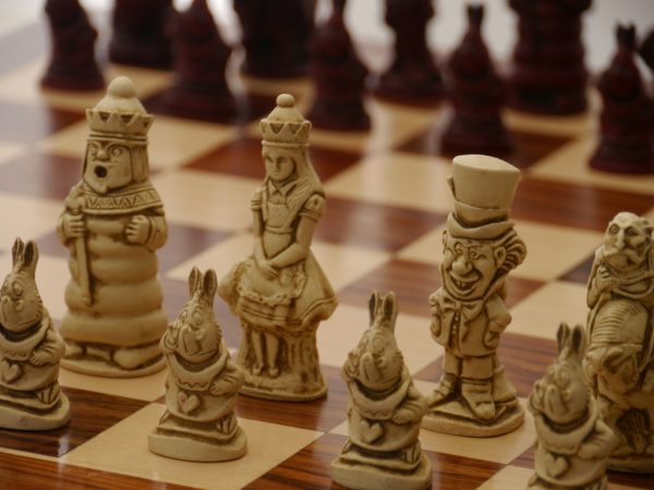 Berkeley Chess Ltd - Alice in Wonderland Chess Set - Ivory and Red - Image 4