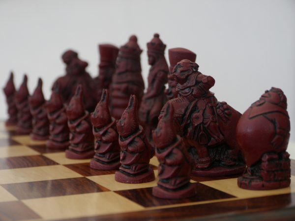 Berkeley Chess Ltd - Alice in Wonderland Chess Set - Ivory and Red - Image 8