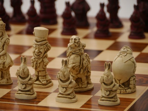 Berkeley Chess Ltd - Alice in Wonderland Chess Set - Ivory and Red - Image 10