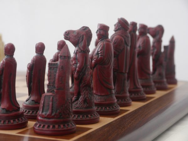 Berkeley Chess Ltd - Shakespeare - Ivory and Red - Image 10