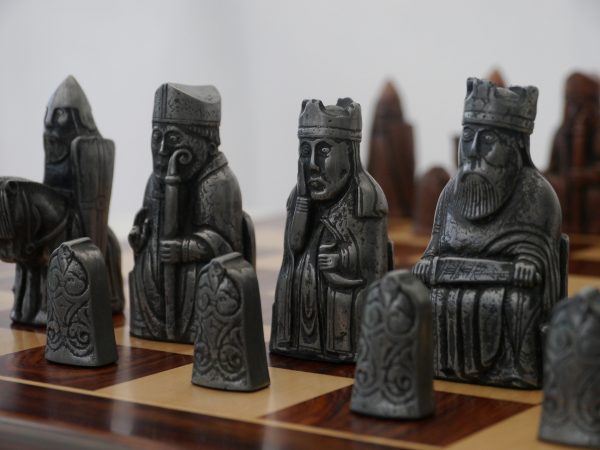 Berkeley Chess Ltd - Isle of Lewis Chess Set - METAL - Image 6