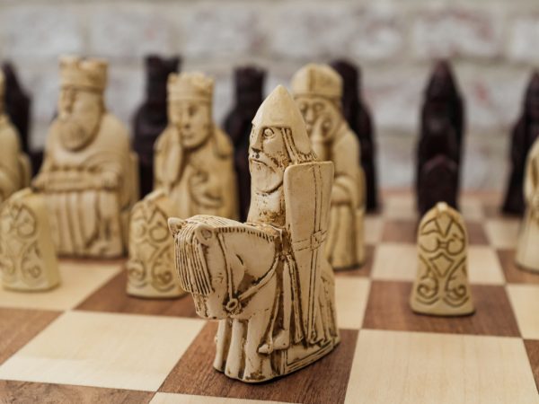 Berkeley Chess - Isle of Lewis Chess - Ivory and Brown - with Case Board - Image 7