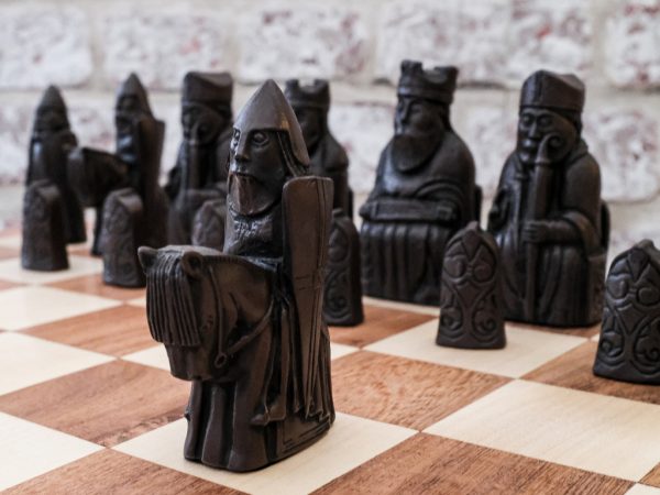 Berkeley Chess - Isle of Lewis Chess - Ivory and Brown - with Case Board - Image 10