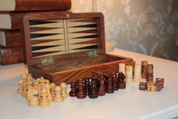Magnetic Chess, Draughts and Backgammon 8 Inches - Image 10