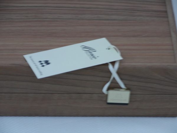 Manopoulos Backgammon - in Walnut with Black and Oak Points - 50cm - Image 8