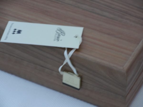 Manopoulos Backgammon - in Walnut with Black and Oak Points - 50cm - Image 9