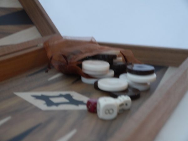 Manopoulos Backgammon - in Walnut with Black and Oak Points - 50cm - Image 11
