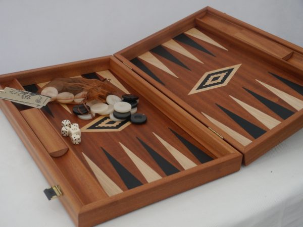 Manopoulos Backgammon - in Mahogany with Wenge and Oak Points - 60cm - Image 3