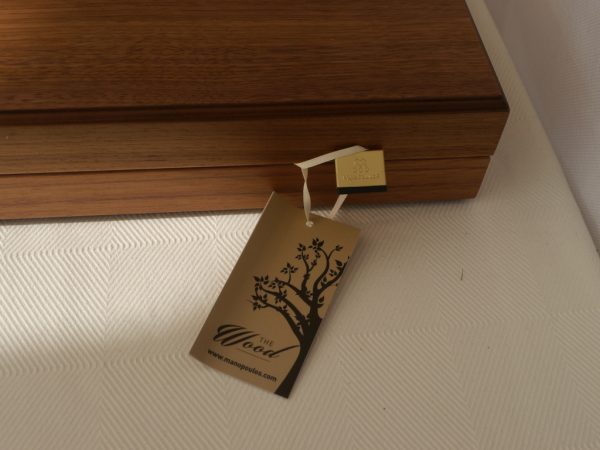 Manopoulos Backgammon - in Walnut with Red and Oak Points - 60cm - Image 9