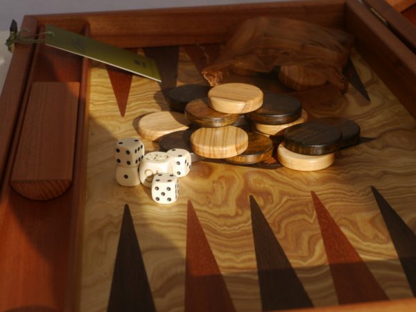 Manopoulos Backgammon - Olive Burl - Wenge and Mahogany Points - 60cm - Image 8