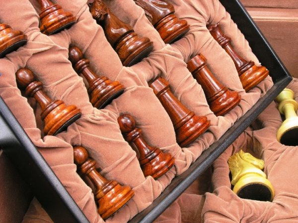 Leather Luxury Chess Case - Single Queens up to 4 inch King - Image 8