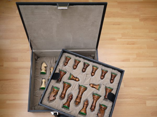 Chess Case in Leather - Double Queens - to 4.75 inch King - Image 4