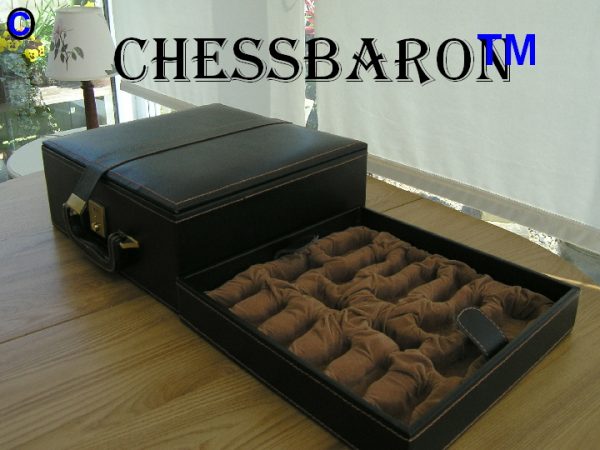 Chess Case in Leather - Double Queens - to 4.75 inch King - Image 16