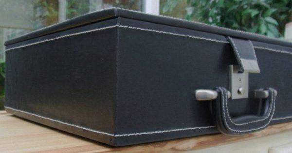 Chess Case in Leather - Double Queens - to 4.75 inch King - Image 9
